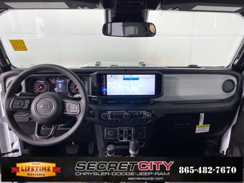 New 2025 Jeep Gladiator Sport image 28