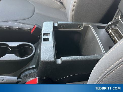 Used 2018 Jeep Wrangler Unlimited Sport image 33