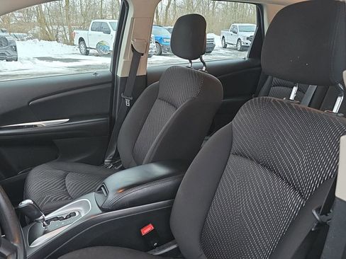 Used 2015 Dodge Journey American Value Package w/ Flexible Seating Group FWD image 16