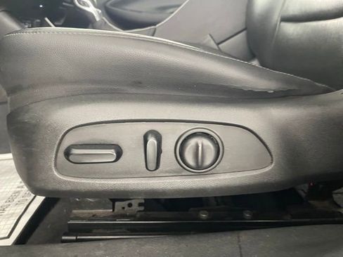 Used 2021 Chevrolet Malibu Premier image 35