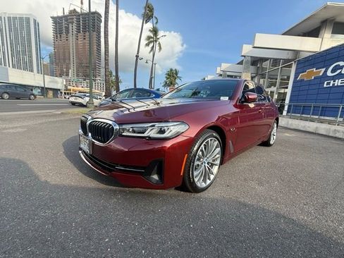 Used 2023 BMW 530e w/ Executive Package image 2