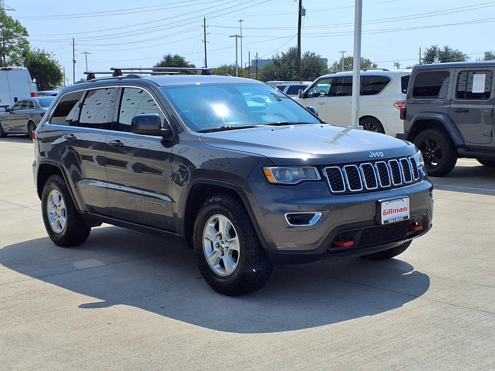 Used 2017 Jeep Grand Cherokee Laredo w/ Quick Order Package 2BE RWD image 2