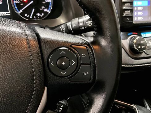 Used 2016 Toyota RAV4 XLE image 23