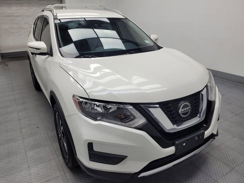 Used 2020 Nissan Rogue SV w/ Premium Package FWD image 14