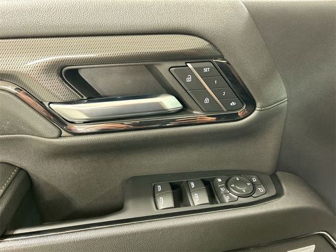 Used 2024 GMC Sierra 2500 AT4 w/ Snow Plow Prep/Camper Package image 11