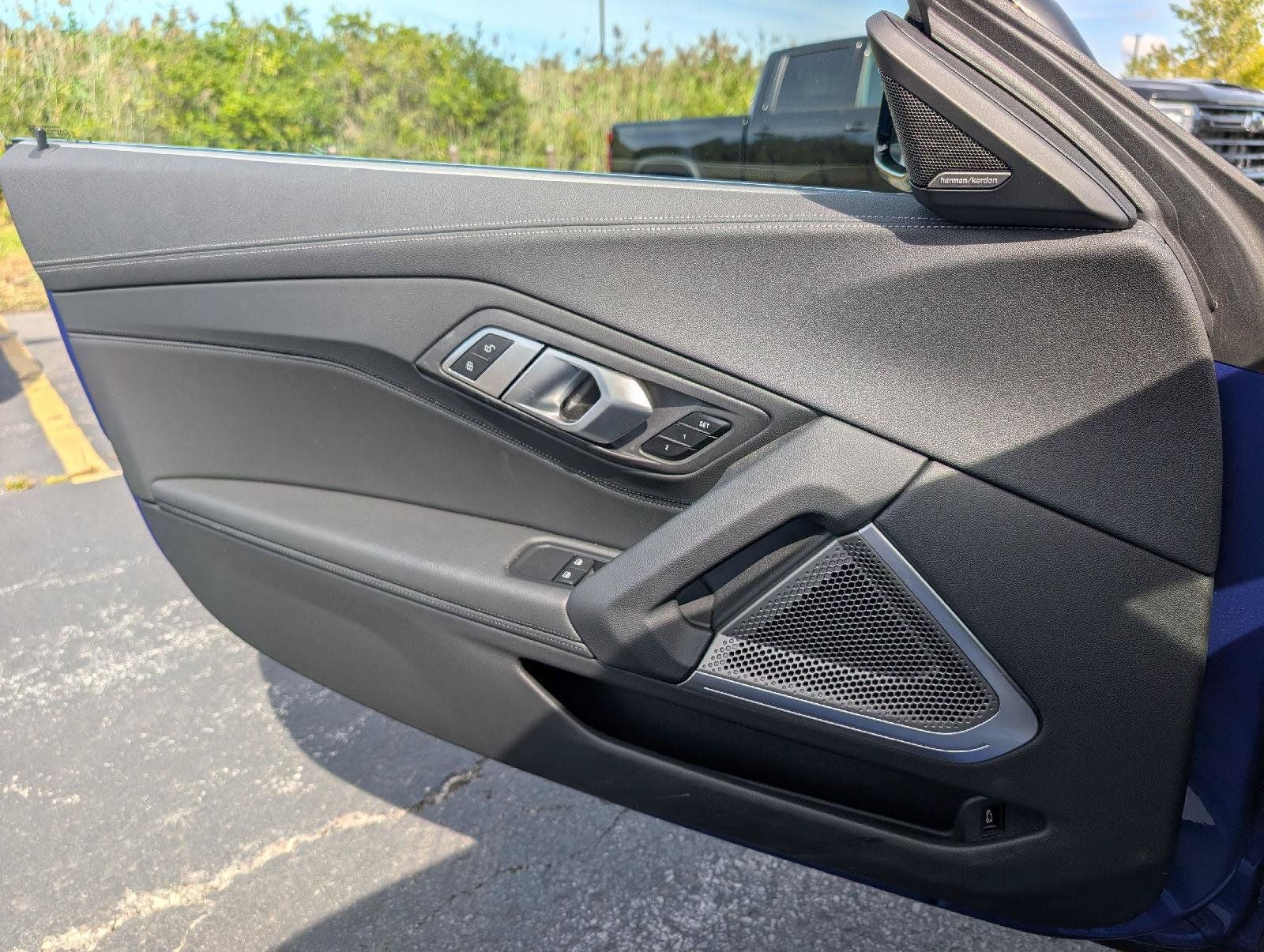 Used 2025 BMW Z4 M40i w/ Premium Package RWD image 10