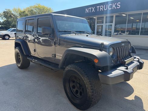 Used 2018 Jeep Wrangler Unlimited Sport w/ Connectivity Group image 7