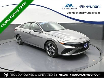 New 2025 Hyundai Elantra SEL