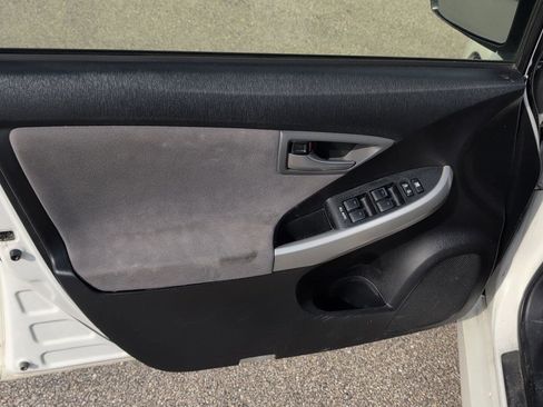 Used 2013 Toyota Prius Two image 15