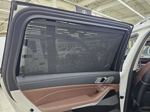 Used 2019 BMW X7 xDrive40i w/ Premium Package AWD/4WD image 41