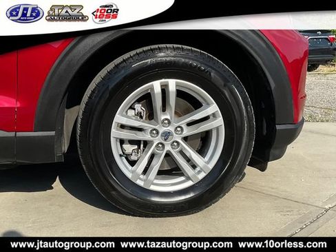 Used 2020 Ford Explorer XLT w/ Equipment Group 202A RWD image 9