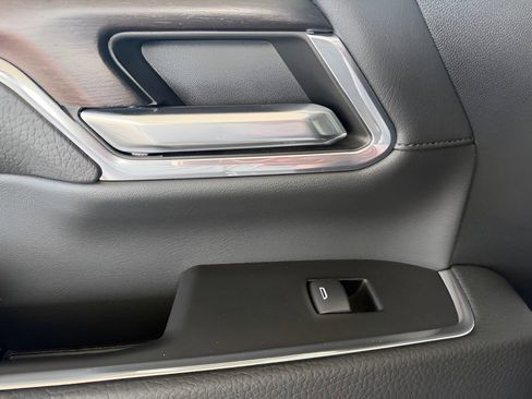 Used 2024 GMC Sierra 3500 Denali w/ Denali Reserve Package image 17