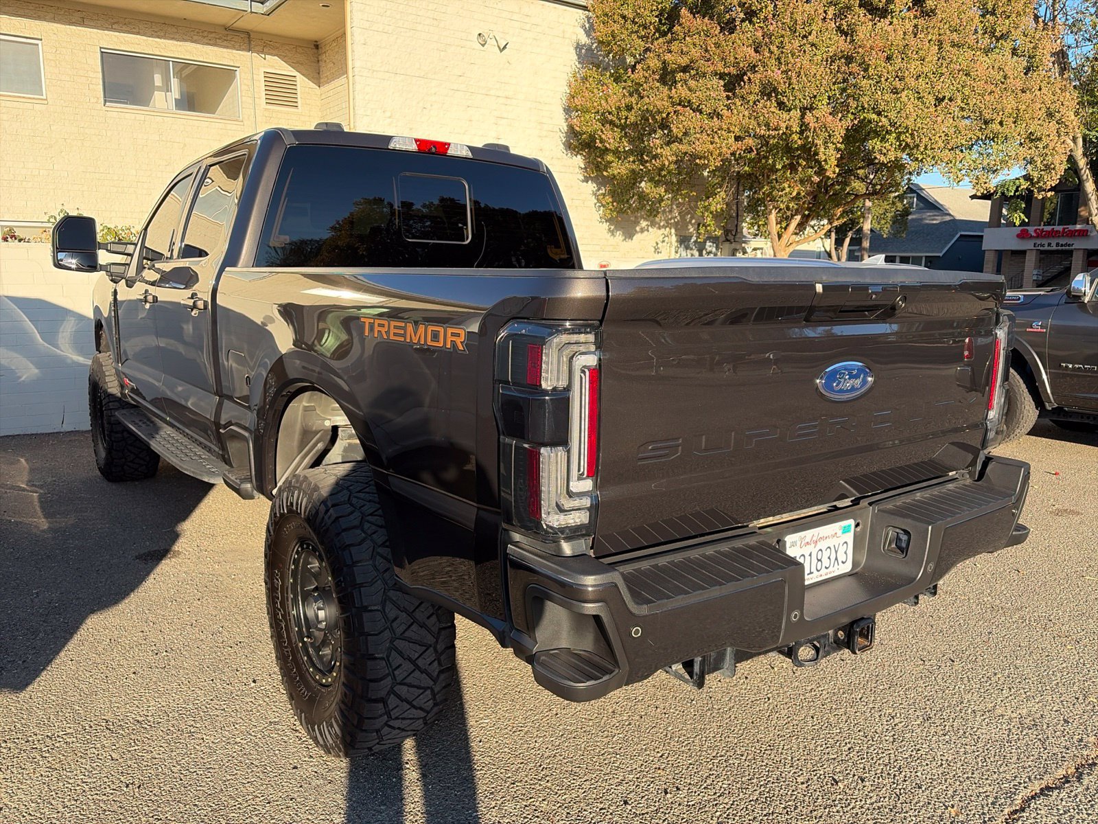 Used 2024 Ford F350 Lariat w/ Lariat Ultimate Package AWD/4WD image 2