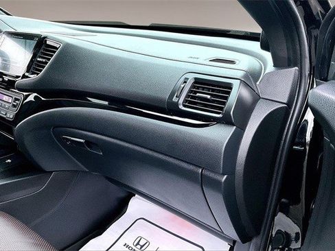 Certified 2024 Honda Ridgeline Black Edition image 26