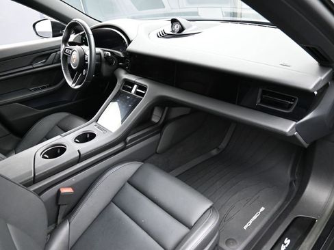 Certified 2023 Porsche Taycan 4S image 33