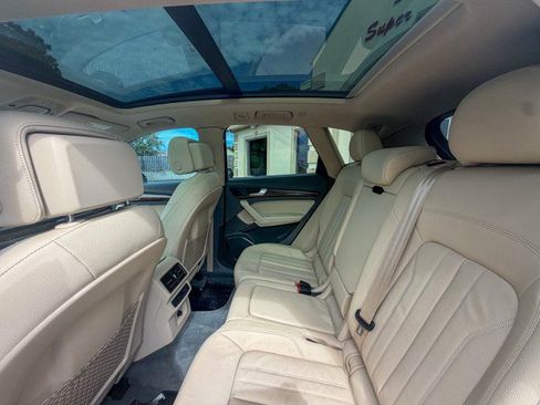 Used 2019 Audi Q5 2.0T Premium w/ Convenience Package AWD/4WD image 6