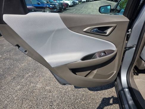 Used 2023 Chevrolet Malibu LT FWD image 16