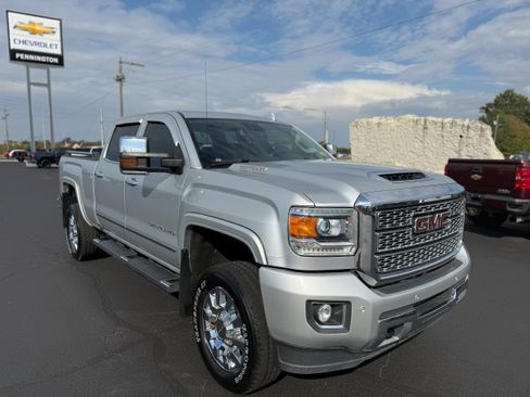 Used 2019 GMC Sierra 2500 Denali image 26