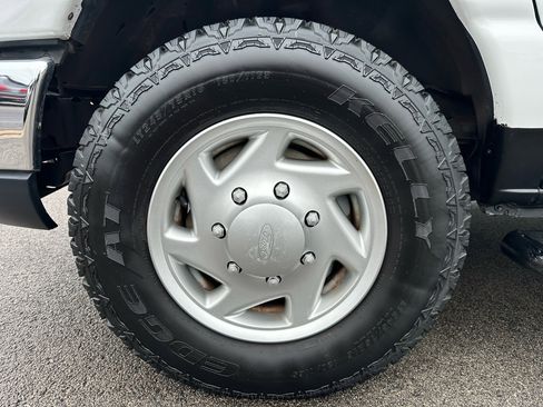 Used 2011 Ford E-250 and Econoline 250 w/ PWR Group image 17