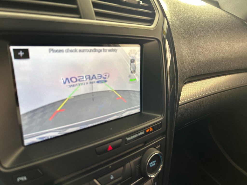 Used 2018 Ford Explorer XLT w/ Equipment Group 202A AWD/4WD image 19