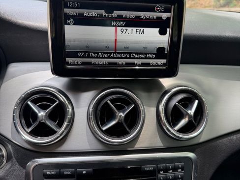 Used 2014 Mercedes-Benz CLA 250 image 15