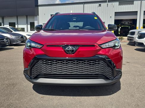 Used 2025 Toyota Corolla Cross AWD Hybrid w/ Moonroof Package image 3