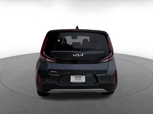 Used 2025 Kia Soul LX w/ LX Technology Package FWD image 12
