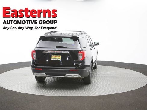 Used 2022 Ford Explorer XLT w/ Equipment Group 202A AWD/4WD image 37