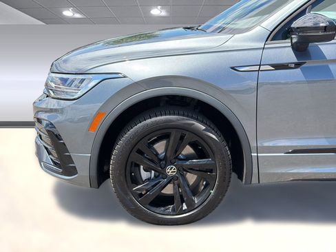 Certified 2024 Volkswagen Tiguan SE R-Line AWD/4WD image 18