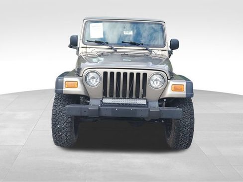 Used 2003 Jeep Wrangler Sahara AWD/4WD image 2