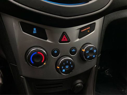 Used 2016 Chevrolet Trax LT w/ LT Convenience Package image 30