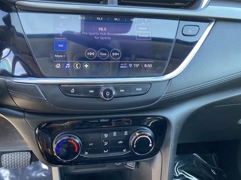 Used 2020 Buick Encore GX Preferred w/ Cold Weather Comfort Package FWD image 11