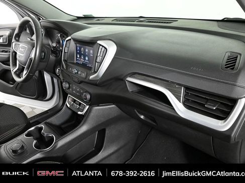 Certified 2024 GMC Terrain SLE image 22