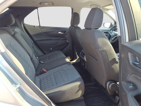 Used 2024 Chevrolet Equinox LT w/ LPO, Floor Liner Package FWD image 12