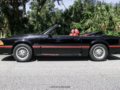 Used 1988 Ford Mustang GT RWD image 3