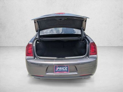 Used 2023 Chrysler 300 Touring w/ Sport Appearance Package RWD image 7