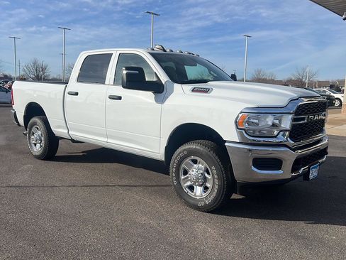 Used 2024 RAM 2500 Tradesman w/ Chrome Appearance Group image 3