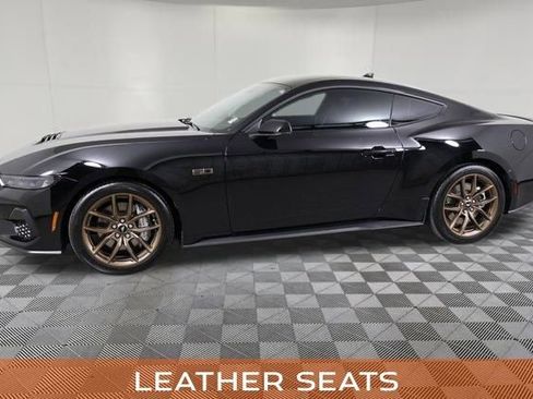 Used 2025 Ford Mustang GT Premium image 11