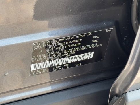 Used 2025 Toyota RAV4 LE image 29