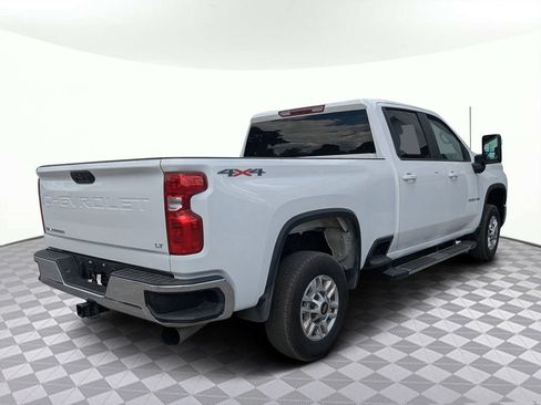Used 2025 Chevrolet Silverado 2500 LT w/ Convenience Package AWD/4WD image 4
