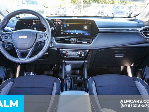 Used 2025 Chevrolet TrailBlazer LT image 25