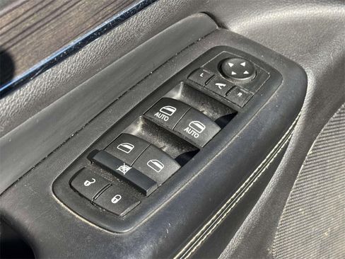 Used 2015 Jeep Grand Cherokee Overland w/ Advanced Technology Group image 9