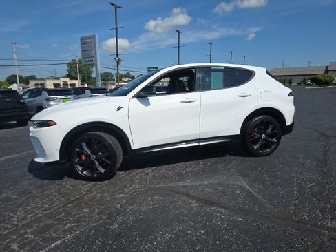 Used 2025 Dodge Hornet R/T w/ R/T Plus Package AWD/4WD image 3