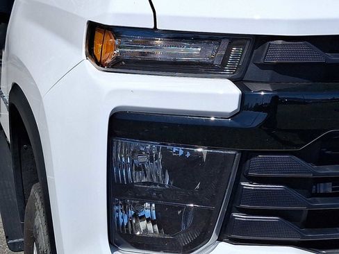 Used 2026 Chevrolet Silverado 2500 W/T AWD/4WD image 10