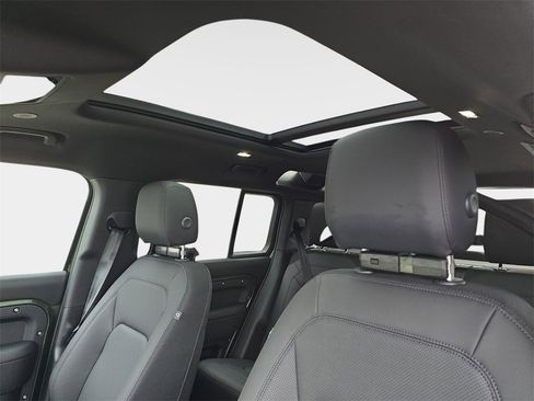 New 2026 Land Rover Defender 110 S image 32