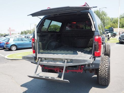 Used 2017 Ford F350 Platinum w/ Platinum Ultimate Package AWD/4WD image 16