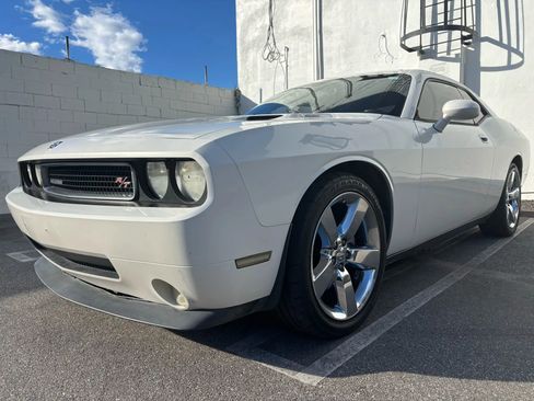 Used 2009 Dodge Challenger R/T image 13