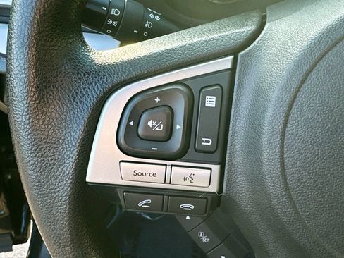 Used 2017 Subaru Forester 2.5i Premium AWD/4WD image 8