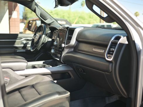 Used 2021 RAM 1500 Laramie w/ Sport Appearance Package AWD/4WD image 15