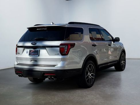 Used 2019 Ford Explorer Sport image 5